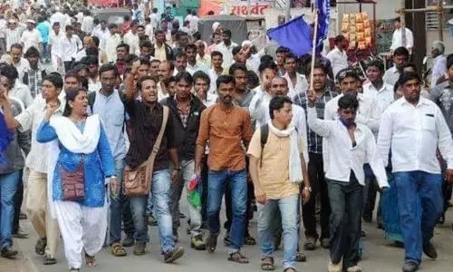 कायमच्या गमावलेल्या दोन नोटा कायमच्या गमावलेल्या दोन नोटा