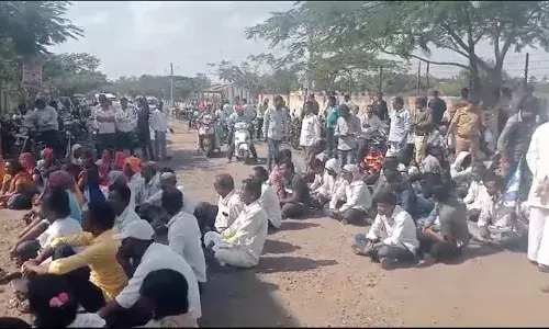 सरपंचाला मारहाण केल्याप्रकरणी डीपीआयचा निषेध मोर्चा