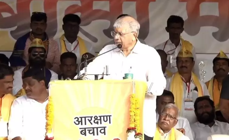 आरक्षण जर वाचवायचे असेल तर अगोदर संविधान वाचल पाहिजे