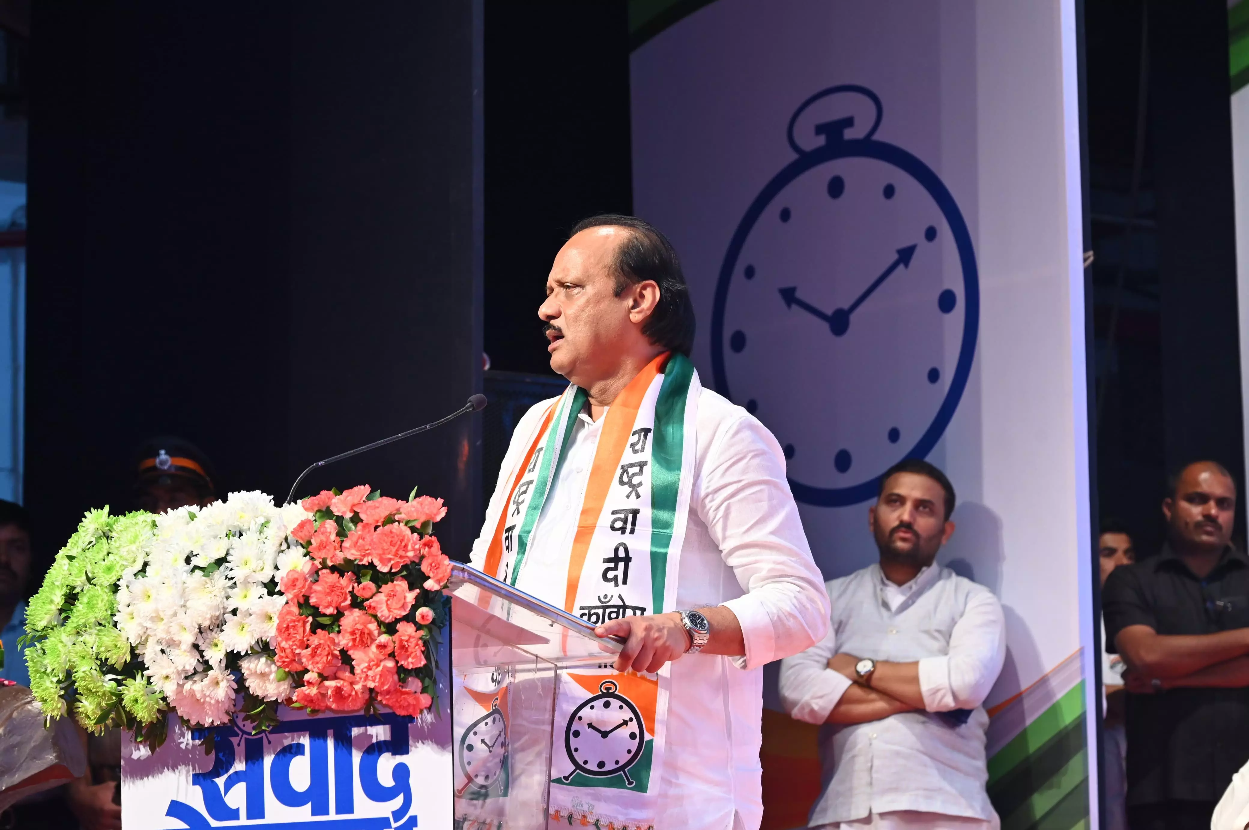 कार्यकर्त्यांच्या बळावर निवडणुकांचं युध्द लढणार - अजित पवार