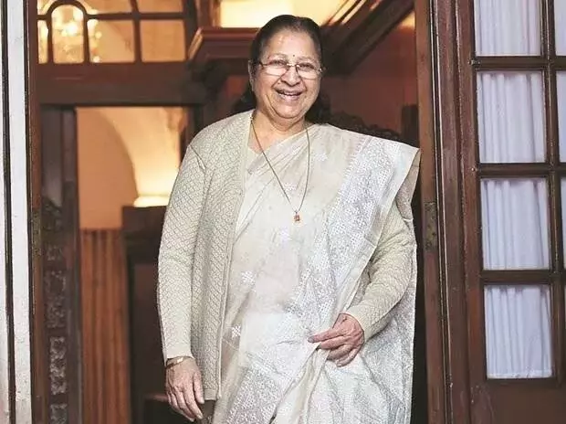 मराठी साहित्यिकांनी आपल्या लेखणीतून समाजाला दिशा दिली - सुमित्रा महाजन