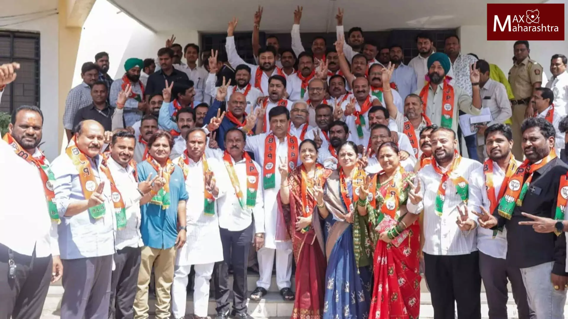 नांदेडात राजकीय भूकंप ;काँग्रेसचे तब्बल 55 नगरसेवक भाजपात, या बड्या  नेत्याच्या उपस्थित प्रवेश