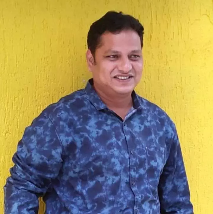 Aaj Tak चे कॅमेरामन वैभव कनगुटकर यांचे हृदयविकाराच्या तीव्र झटक्याने निधन...