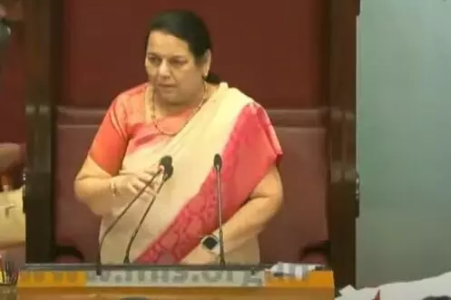 सभापतींचा धिक्कार असो....,- आरोप करत विरोधकांचा सभात्याग