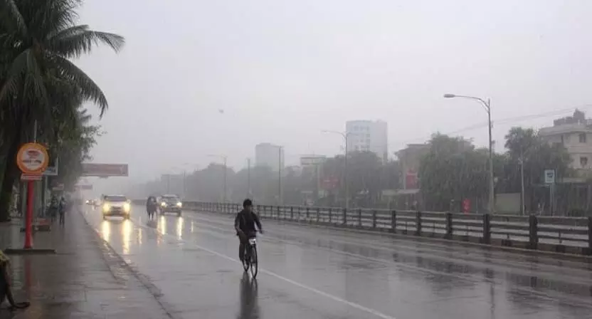 महाराष्ट्रात उन्हाळ्यातच पावसाला सुरुवात