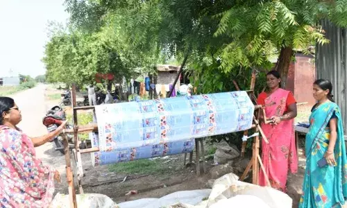 ‘पुरी’ गावच्या महिला बचत गटांची पंढरीची वाट ‘पुरी’ गावच्या महिला बचत गटांची पंढरीची वाट