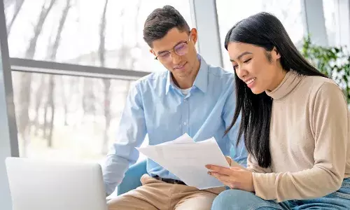 Life Insurance तुम्ही नसतानाही कुटुंब सुरक्षित ठेवणारा जीवन विमा Life Insurance तुम्ही नसतानाही कुटुंब सुरक्षित ठेवणारा जीवन विमा