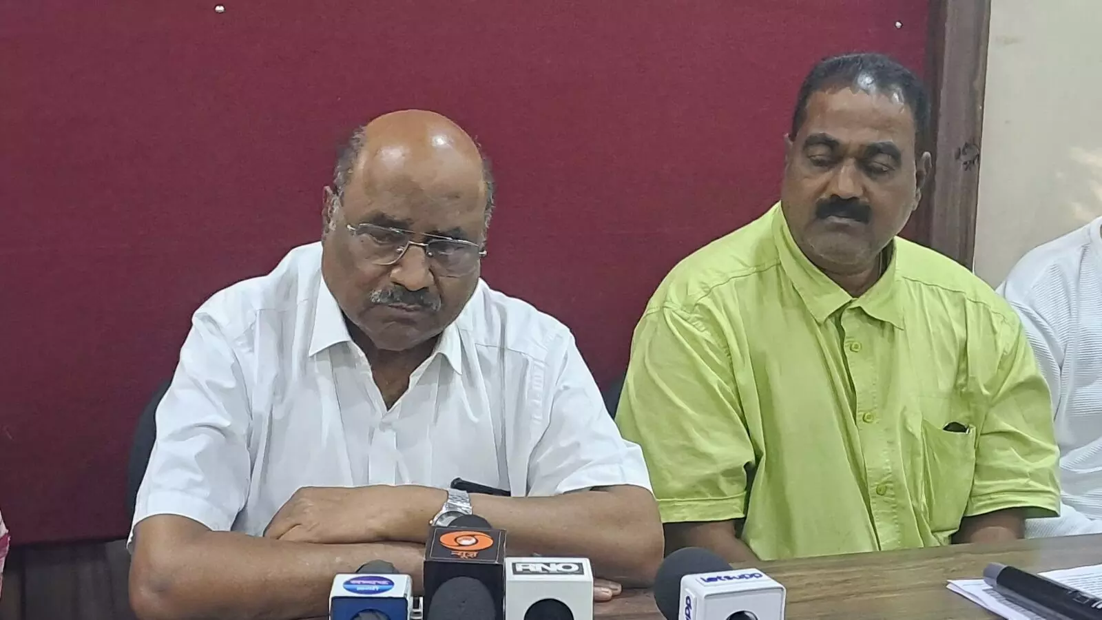भटक्या विमुक्त समाजाला ओबीसी मधून वगळा - उपराकार लक्ष्मण माने