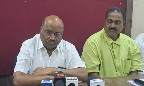 भटक्या विमुक्त समाजाला ओबीसी मधून वगळा - उपराकार लक्ष्मण माने भटक्या विमुक्त समाजाला ओबीसी मधून वगळा - उपराकार लक्ष्मण माने