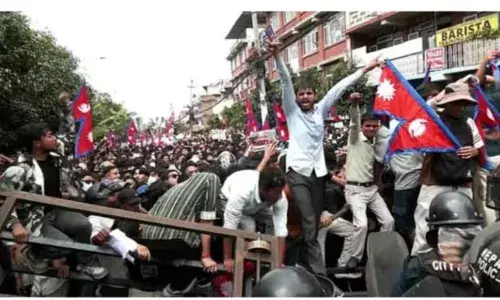 नेपाळचे आंदोलन आकांक्षा, असंतोष आणि लोकशाहीची कसोटी नेपाळचे आंदोलन आकांक्षा, असंतोष आणि लोकशाहीची कसोटी