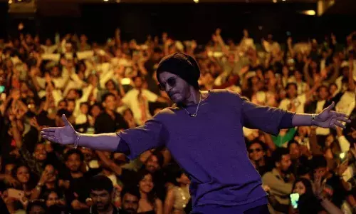 नॉट आऊट@60 शाहरूख खान!