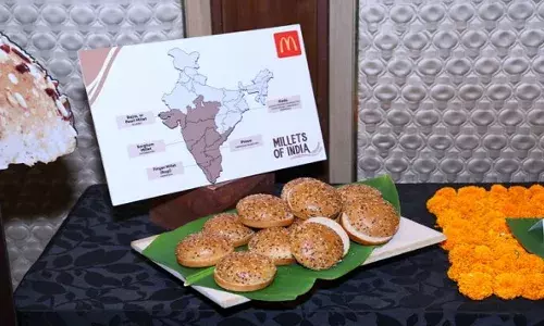 विदेशी ते स्वदेशी McDonalds ने आणला भारतात ‘मल्टी-मिलेट बर्गर बन’ विदेशी ते स्वदेशी McDonalds ने आणला भारतात ‘मल्टी-मिलेट बर्गर बन’