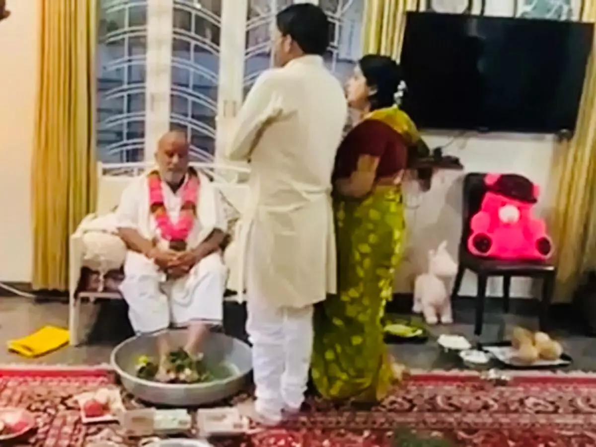 पुण्यात उच्चशिक्षित दांपत्याची भोंदूबाबाकडून १४ कोटींची फसवणूक