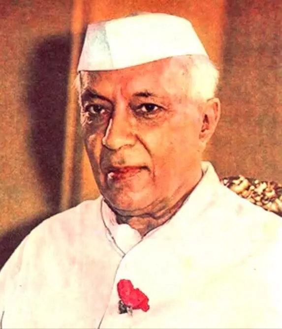 Jawaharlal Nehru स्वातंत्र्यानंतर आधुनिक भारत घडविणारा देशाचा भाग्यविधाता