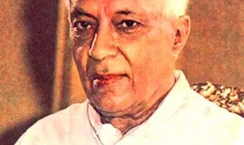 Jawaharlal Nehru स्वातंत्र्यानंतर आधुनिक भारत घडविणारा देशाचा भाग्यविधाता