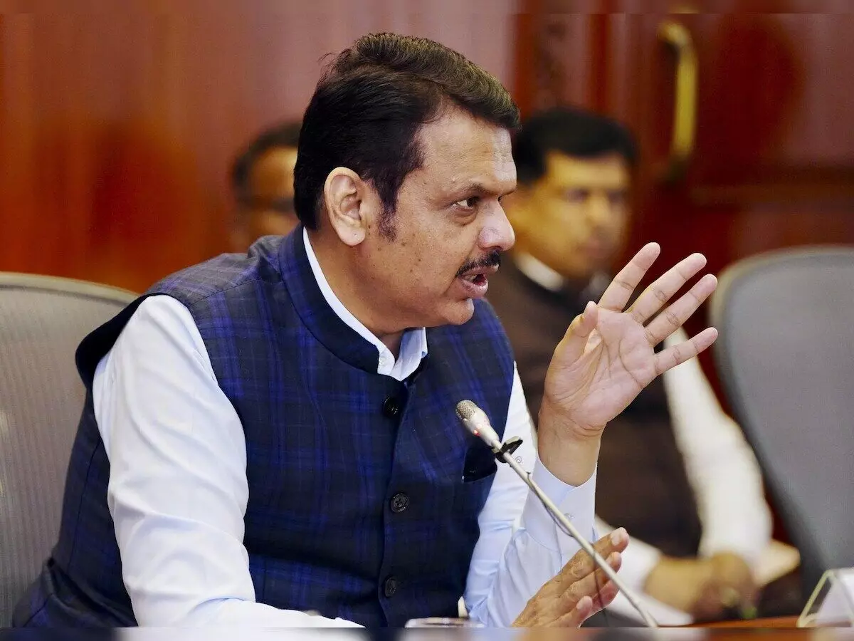 Maharashtra Government New Guidelines : लोकप्रतिनिधींना सन्मान द्या अन्यथा शिस्तभंगाची कारवाई !