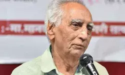 डॉ. बाबा आढाव यांची प्रकृती गंभीर, अफवा पसरवू किंवा अफवांवर विश्वास ठेवू नये, कुटुंबियांकडून विनंती निवेदन