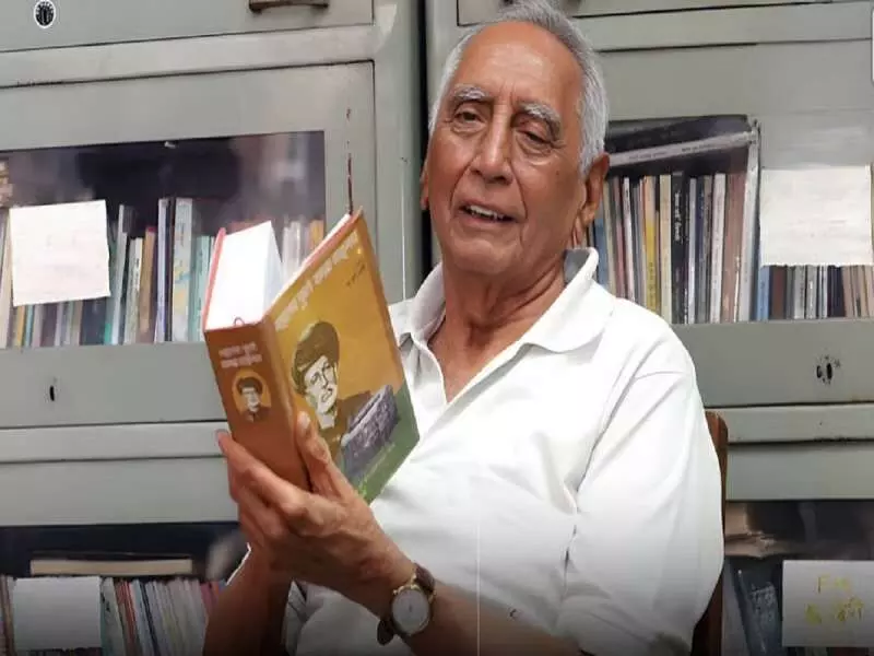 बाईने शिकू नये ही समाजाची, धर्माची रचना फुले दाम्पत्यांनी उद्ध्वस्त केली - डॉ. बाबा आढाव