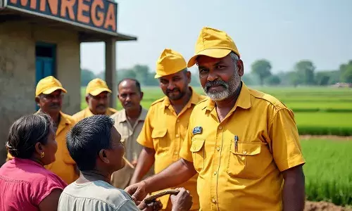 MNREGA and Poverty Reduction : मनरेगा अस्तित्वात नसती तर गेल्या 20 वर्षात शहरांच्या बकालीकरणाचा वाढला असता वेग!