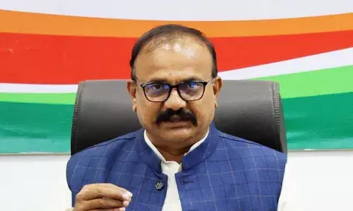 BJP Congress Alliance in Ambernath : काँग्रेसच्या १२ नगरसेवकांवर निलंबनाची कारवाई, कार्यकारिणीही केली बरखास्त