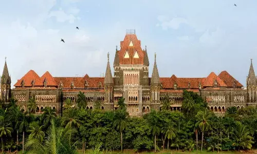 बिनविरोध निवडून आलेल्या नगरसेवकांना आव्हान देणारी याचिका हायकोर्टानं फेटाळली