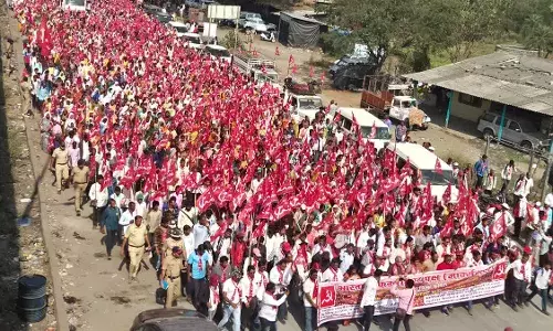 Palghar Protest : लाल वादळात भगवं वादळ मिसळं तर महाराष्ट्र सरकारपुढे मोठं आव्हान उभं राहील - संजय राऊत