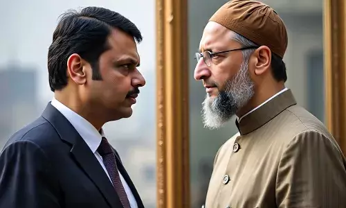 Politics of Reflections : “फडणवीस आणि ओवेसी : आरशातली लोकशाही”