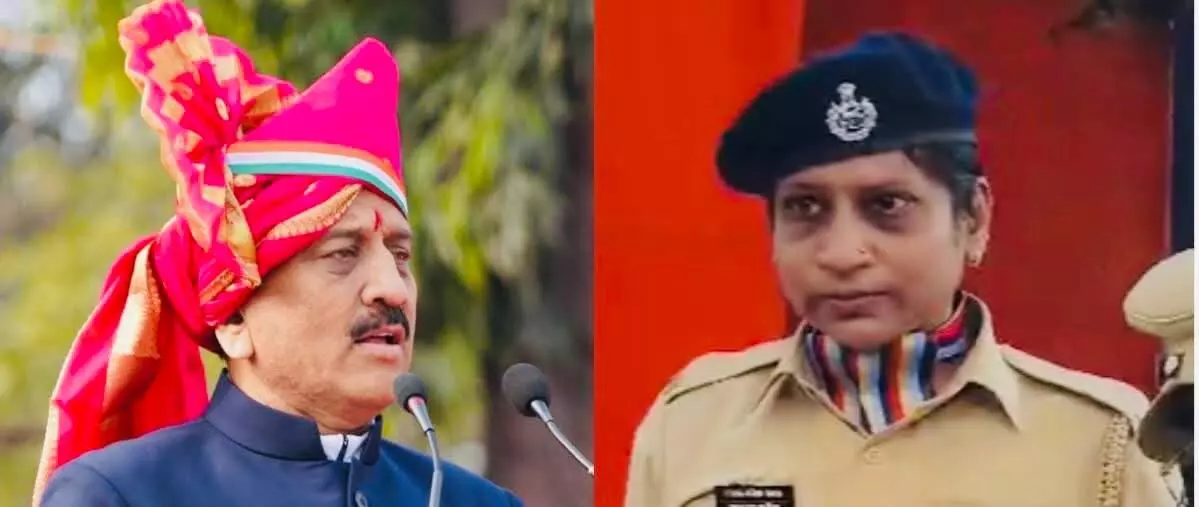 भाषणात संविधानाचे शिल्पकार डॉ. बाबासाहेब आंबेडकर यांचं नाव का घेतलं नाही ? वन विभागाच्या महिला कर्मचारी माधुरी जाधव यांचा गिरीश महाजन यांना सवाल