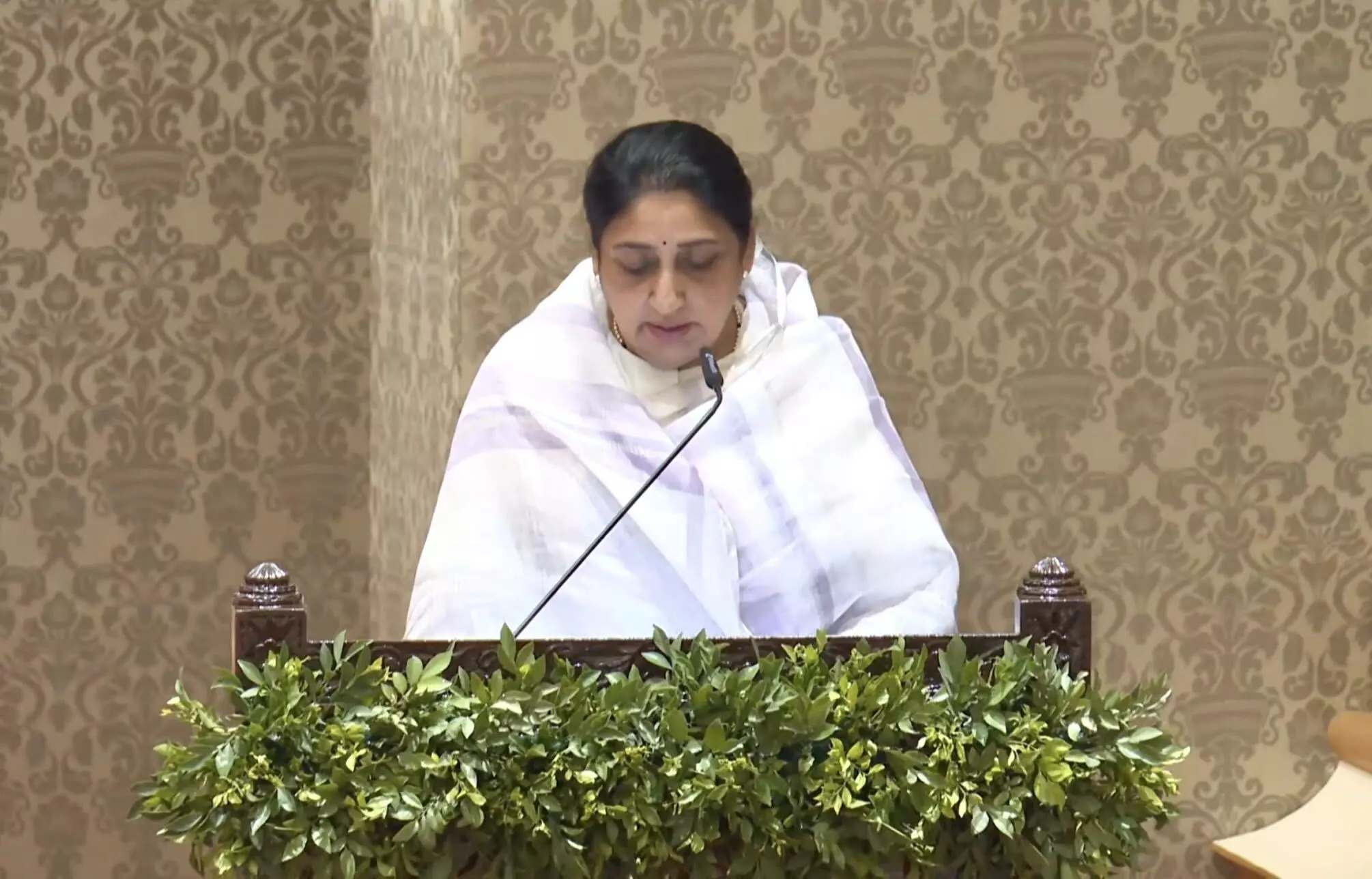 Public sentiment and politics : सुनेत्रा पवारांनी उपमुख्यमंत्रिपदाची शपथ घेतली म्हणून काय झालं ?