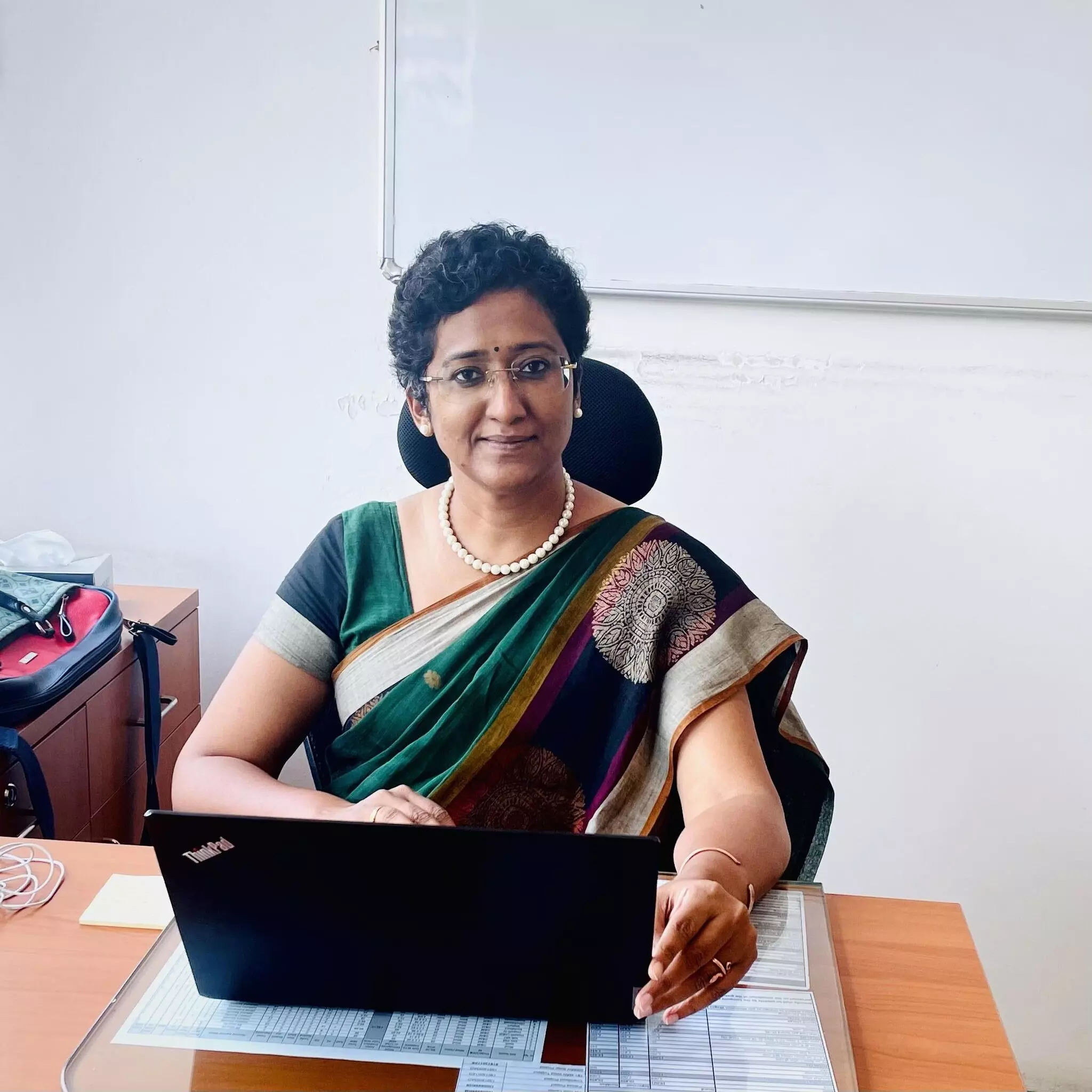 author-thumb author-thhumb