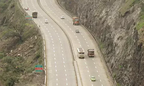 Corruption in Road Projects : भ्रष्टाचाराची खाण, देशातील रस्ते- फ्लायओवर्स !