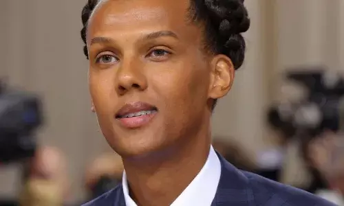 African Leadership Lessons : राखेतून उठलेला देश... African Leadership Lessons : राखेतून उठलेला देश...