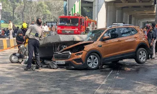 मुलूंड वेस्टमध्ये मेट्रोचा स्लॅब कोसळला; एकाचा मृत्यू, तीन जण जखमी