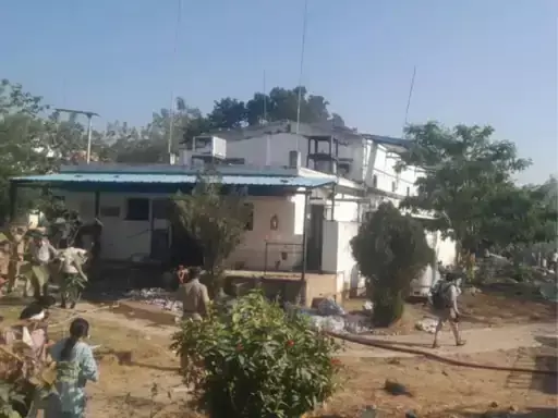 Nagpur gunpowder factory blast : काटोल येथील बारूद कंपनीत भीषण स्फोट : १७ कामगारांचा मृत्यू, १८ जखमी