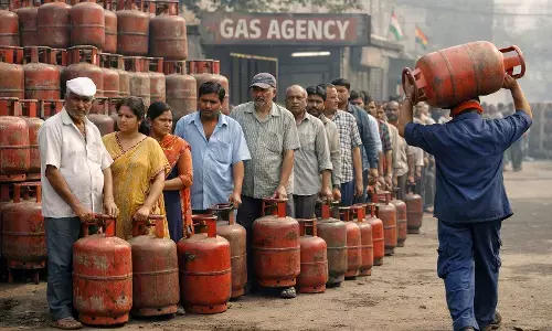LPG shortage India : ३३ कोटी कनेक्शन... पण एकच समुद्री मार्ग! एलपीजी आयात धोरणाची मोठी चूक
