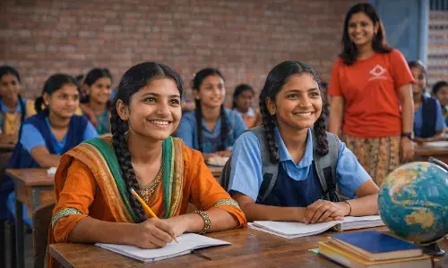 ड्रॉपआउट मुलींना पुन्हा शाळेत आणण्याचा प्रयत्न, महाराष्ट्र शासन आणि एज्युकेट गर्ल्स संस्थेचा सामंजस्य करार