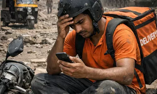 Gig Economy : युद्ध झळा : Gig Workers आणि अस्थिर रोजगारातील वाढते संकट