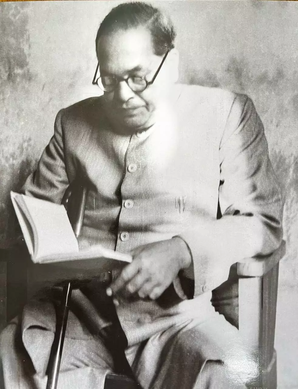 AI images of Ambedkar controversy : डॉ. बाबासाहेब आंबेडकर जयंती, आजच्या पिढीची जबाबदारी आणि खबरदारी !