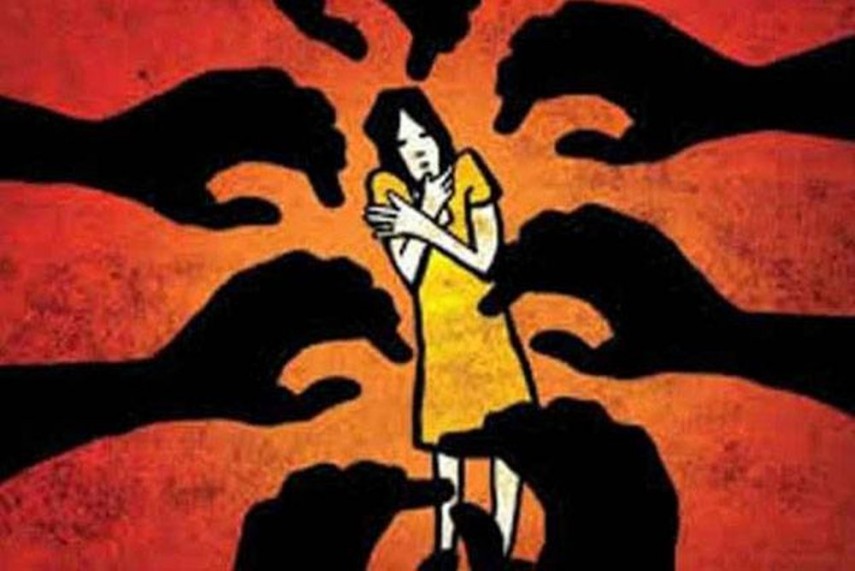 सोलापुरमध्ये अल्पवयीन मुलीवर सामूहिक बलात्कार