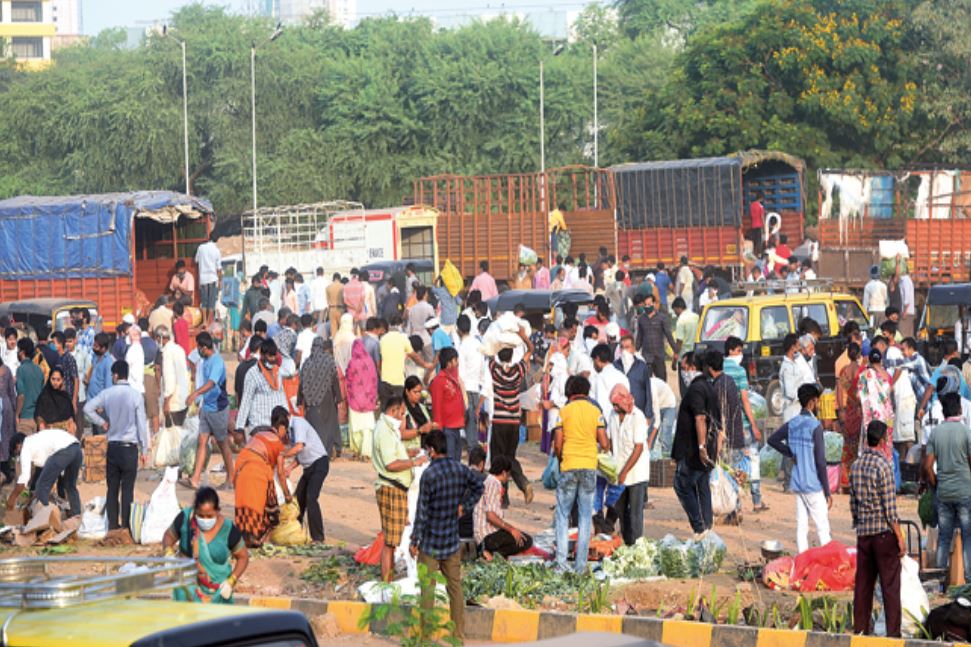 भाज्या आणि फळं का मिळत नाहीत ?