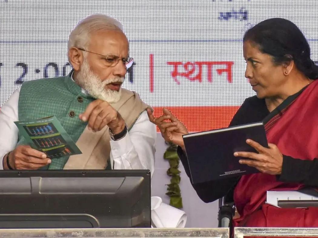 मजूरांचा पायी प्रवास, पंतप्रधान आणि अर्थमंत्र्यांनी व्यक्त केल्या संवेदना मजूरांचा पायी प्रवास, पंतप्रधान आणि अर्थमंत्र्यांनी व्यक्त केल्या संवेदना