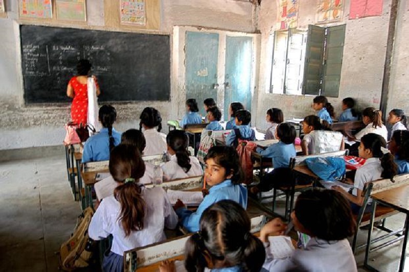 जि.प.शाळांमधील शिक्षकांच्या बदल्यांबाबत सरकारचा निर्णय