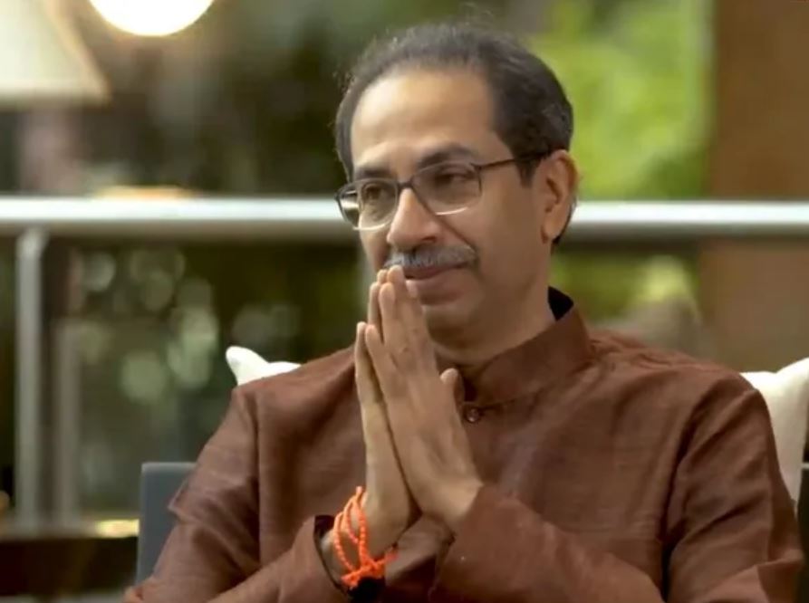 VIDEO: विरोधी पक्षनेत्यांना पोटदुखी, मुख्यमंत्र्यांचा देवेंद्र फडणवीस यांना टोला VIDEO: विरोधी पक्षनेत्यांना पोटदुखी, मुख्यमंत्र्यांचा देवेंद्र फडणवीस यांना टोला