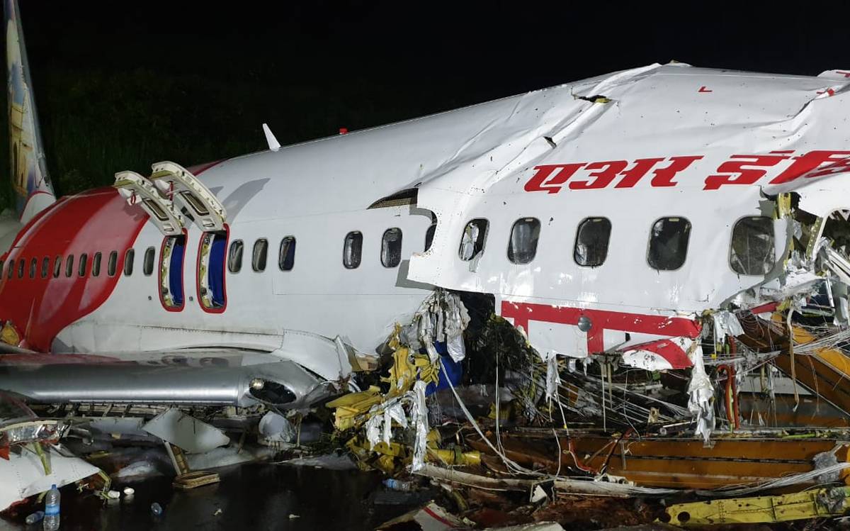 कोझिकोड विमान दुर्घटना : मृतांच्या नातेवाईकांना धनंजय दातार यांची मदत