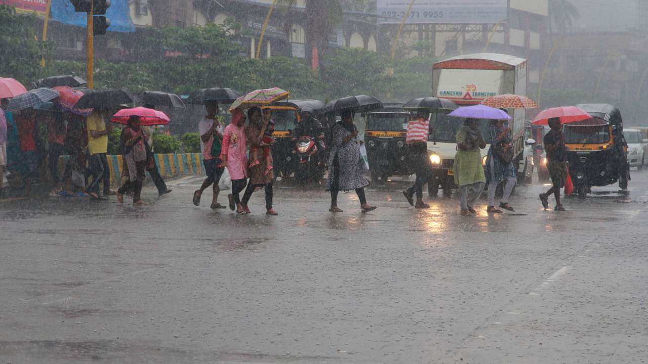 मुंबईत, ठाण्यात कोसळधार