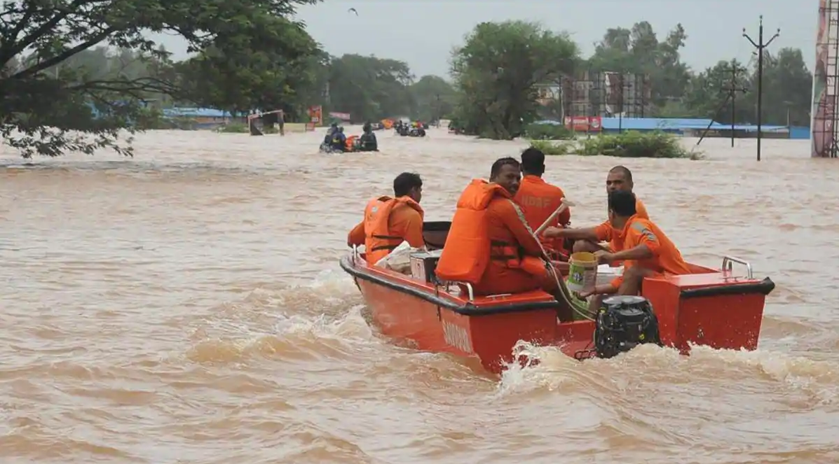 कोल्हापूर, रायगड, रत्नागिरी जिल्ह्यांमध्ये पुराचा धोका, NDRFच्या टीम तैनात