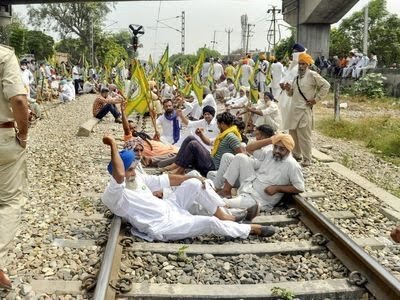 कृषि विधेयकाविरोधात देशभरातील शेतकरी आक्रमक