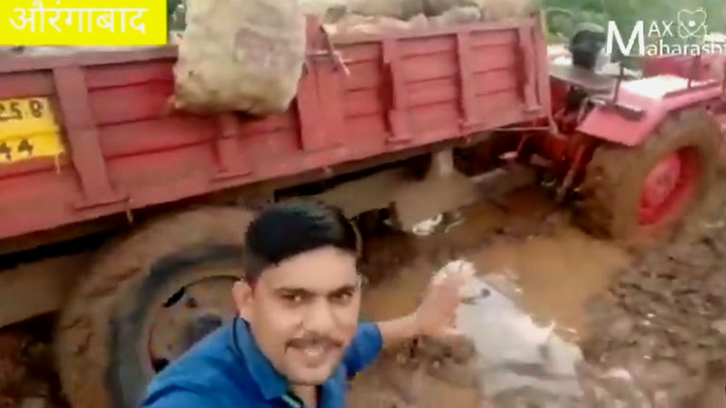दुष्काळग्रस्त मराठवाड्याला अतिवृष्टीचा फटका, शेतकरी उध्वस्त दुष्काळग्रस्त मराठवाड्याला अतिवृष्टीचा फटका, शेतकरी उध्वस्त